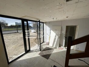 Industriel dans Meaux à louer Photo intérieure- Image 2 de 3