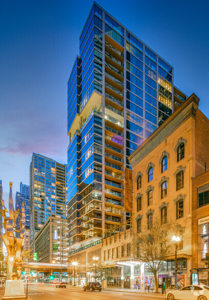 60 E Randolph St, Chicago, IL for lease - Primary Photo - Image 1 of 54