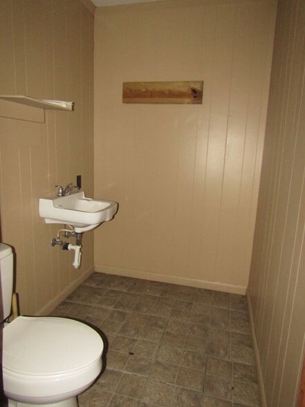 1416 Easy St, New Iberia, LA à vendre - Photo du bâtiment - Image 2 de 10