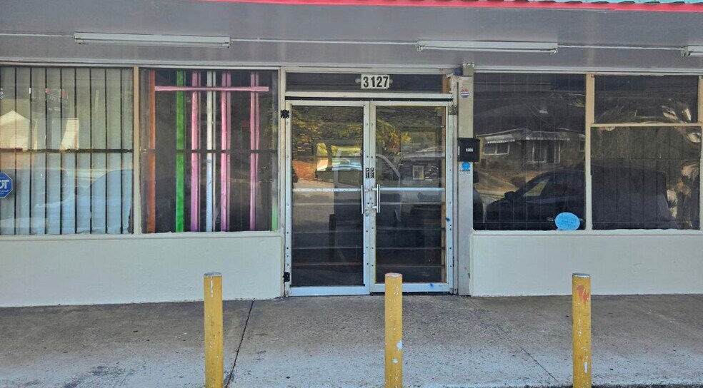 3125-3129 Glenwood Rd, Decatur, GA à louer - Photo du bâtiment - Image 1 de 6