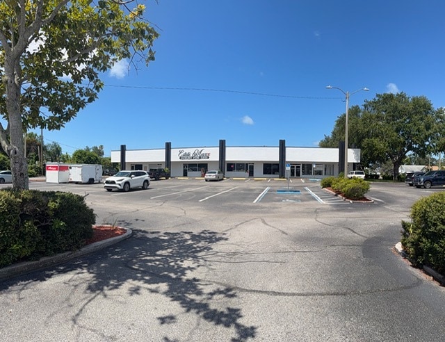 14268 Walsingham Rd, Largo, FL à louer Photo intérieure- Image 1 de 9