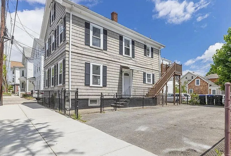 205 Ives St, Providence, RI à vendre Photo principale- Image 1 de 3