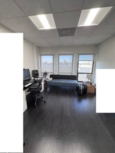 22750 Hawthorne Blvd, Torrance, CA à louer Photo intérieure- Image 2 de 4
