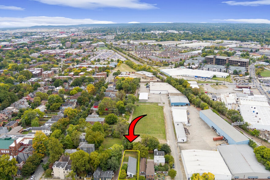 618 W Magnolia Ave, Louisville, KY for lease - Primary Photo - Image 1 of 12