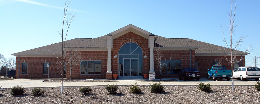 351 Quecreek Cir, Smyrna, TN à louer - Photo du bâtiment - Image 3 de 4