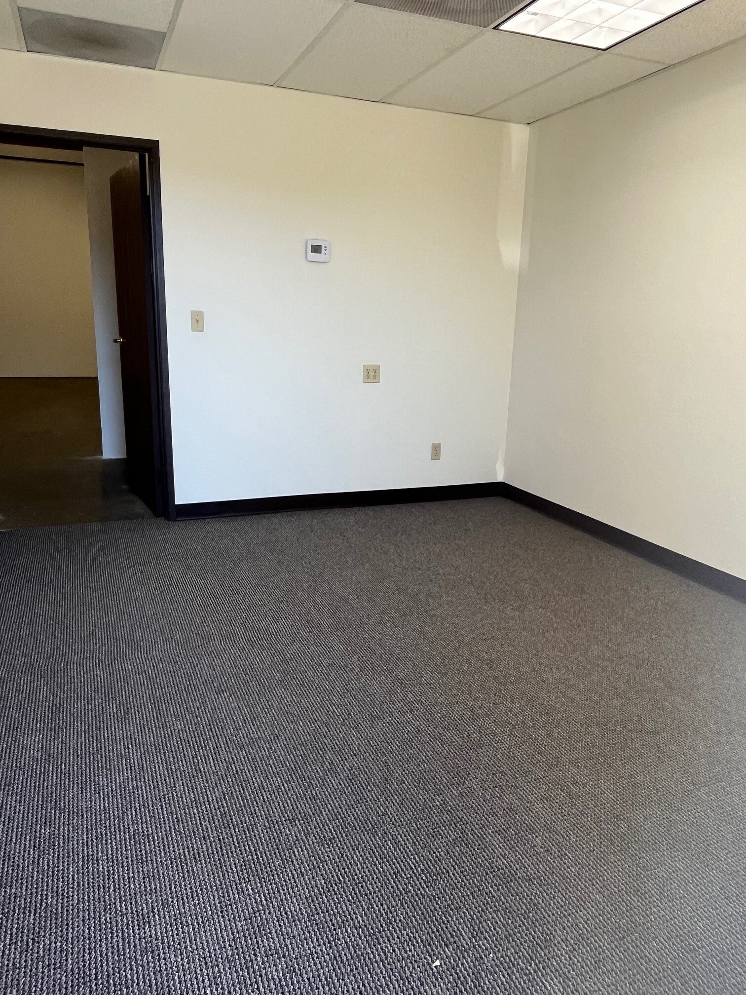 3529 Old Conejo Rd, Newbury Park, CA for lease Interior Photo- Image 1 of 3