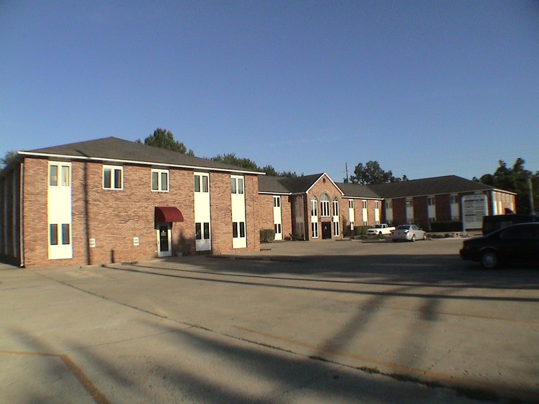 400 N Washington, Farmington, MO for lease - Primary Photo - Image 1 of 1