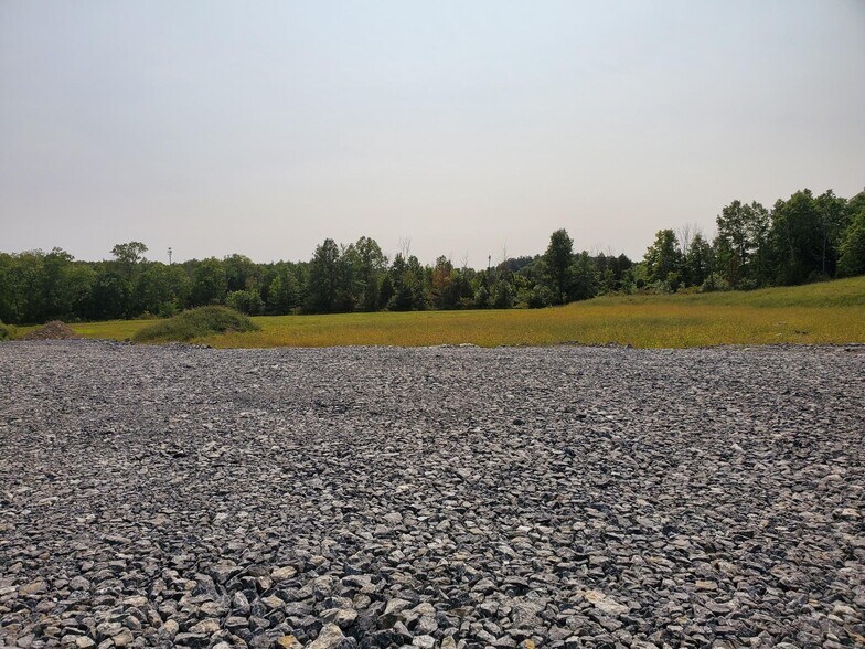 2890 Route 32, Saugerties, NY à louer - Photo principale - Image 2 de 4