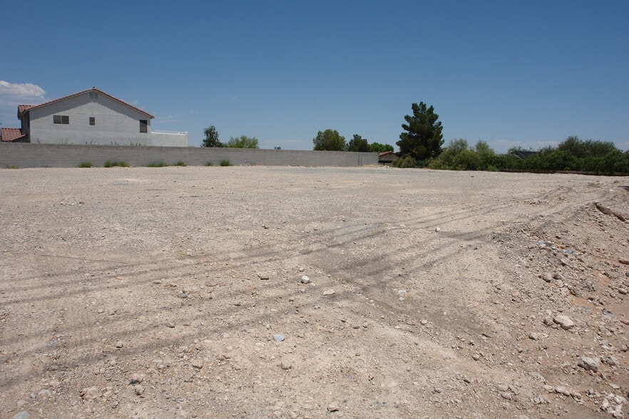 W Russell Rd, Las Vegas, NV for sale - Building Photo - Image 2 of 2