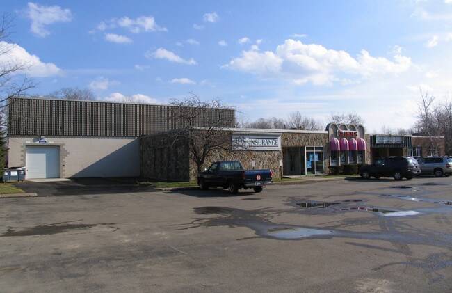 Plus de détails pour 355 Central Ave, Fredonia, NY - Local d'activités à louer