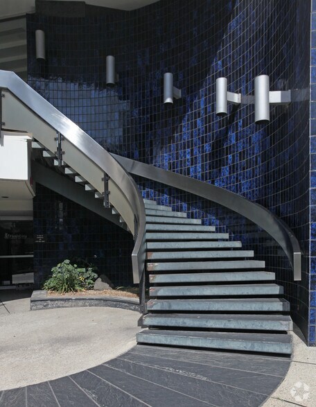 717 W Temple St, Los Angeles, CA à louer - Photo du bâtiment - Image 2 de 9