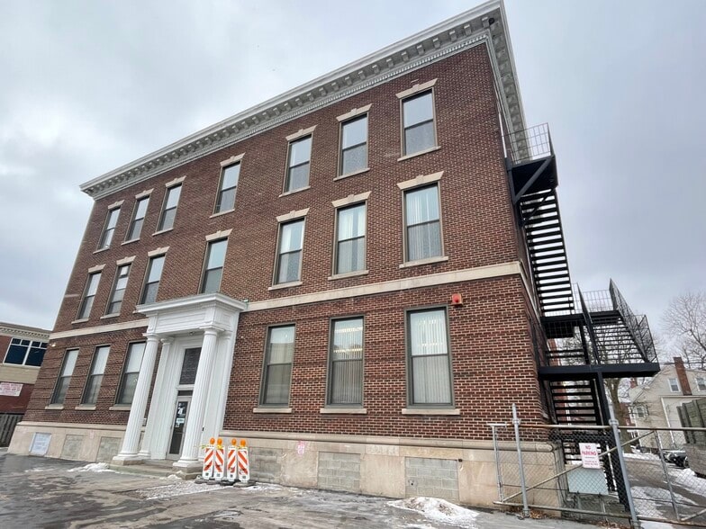 1236 Main St, Buffalo, NY for sale - Building Photo - Image 1 of 4