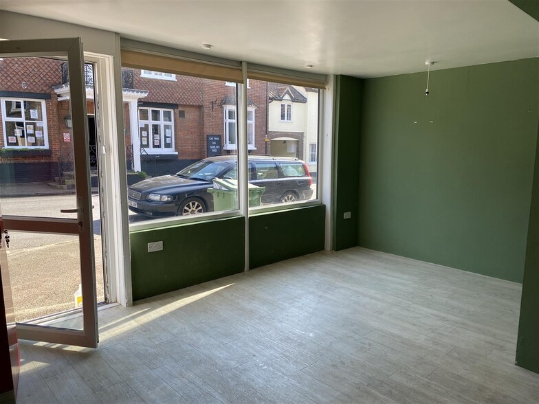 21 High St, Ixworth for lease - Interior Photo - Image 3 of 10
