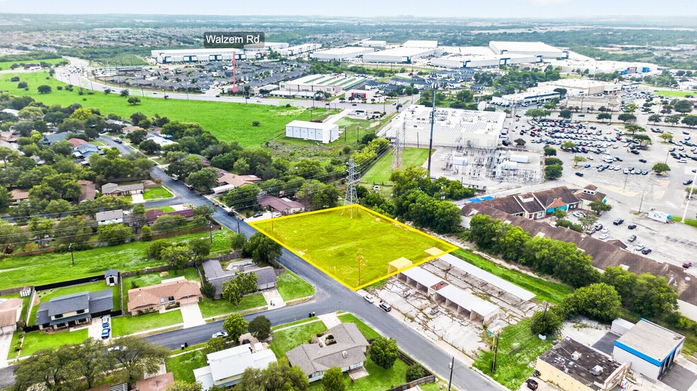 8100 Melbury Forest, San Antonio, TX for sale - Building Photo - Image 2 of 9