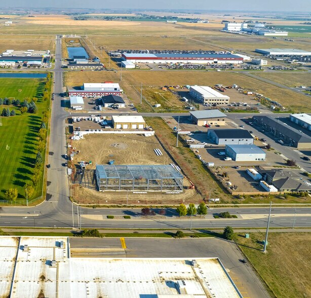 3526 Giffen Rd N, Lethbridge, AB for sale - Building Photo - Image 3 of 3