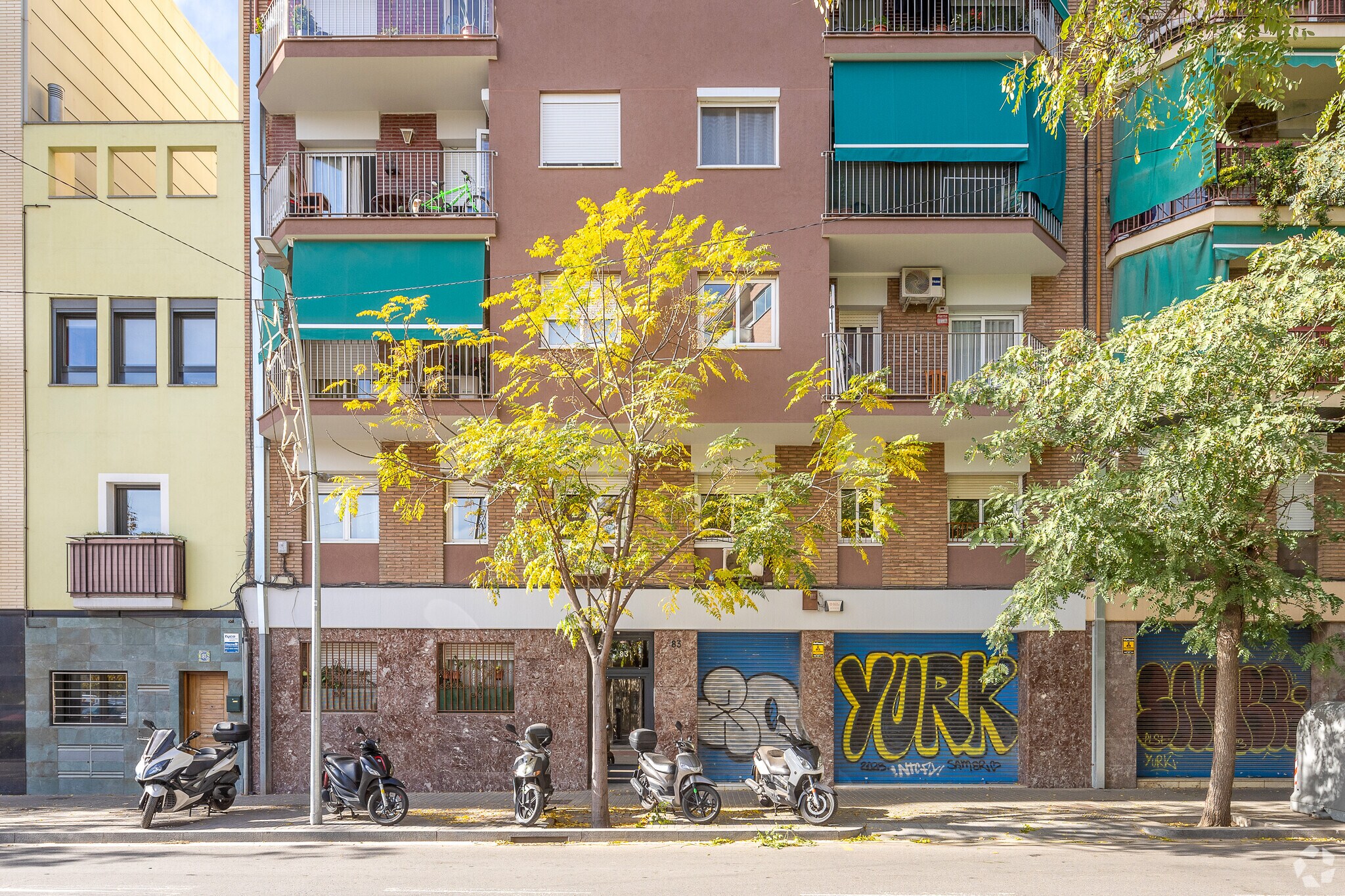 Commerce de détail dans Barcelone, Barcelona à louer Photo du bâtiment- Image 1 de 3