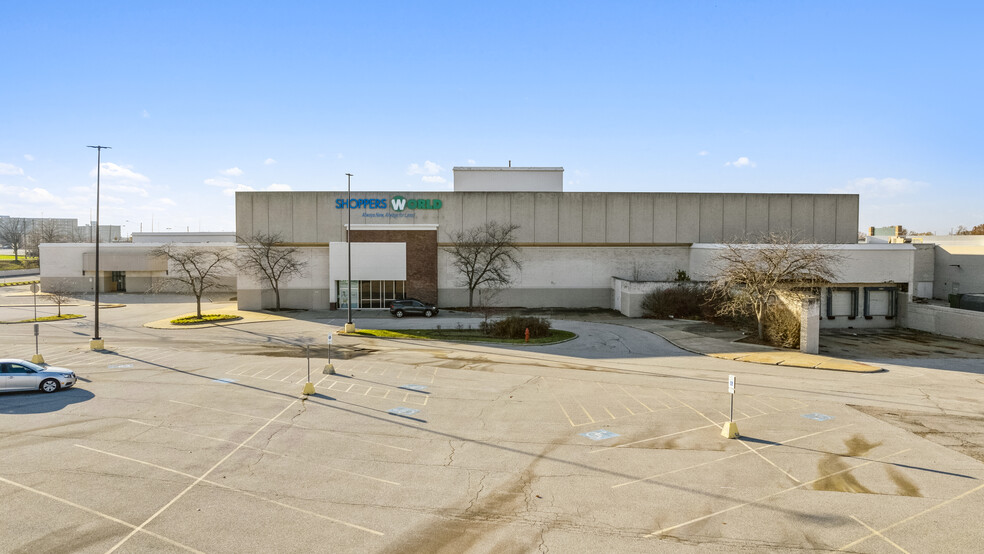 7900 Day Dr, Parma, OH for lease - Building Photo - Image 3 of 12