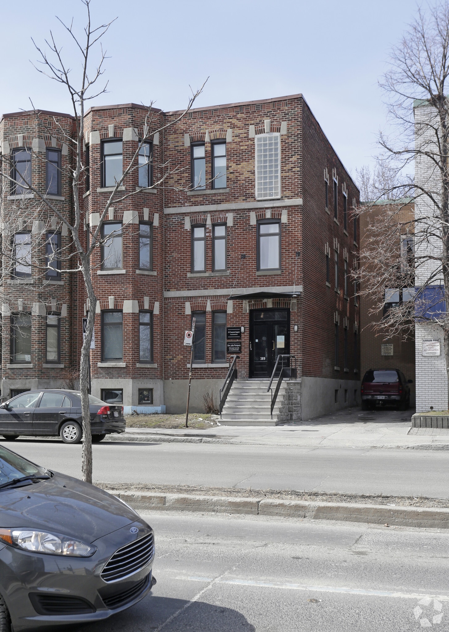 389 Boul Saint-Joseph E, Montréal, QC à louer Photo principale- Image 1 de 3