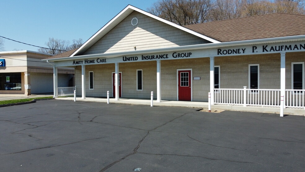 569 Boston Post Rd, Orange, CT à louer - Photo du bâtiment - Image 2 de 11