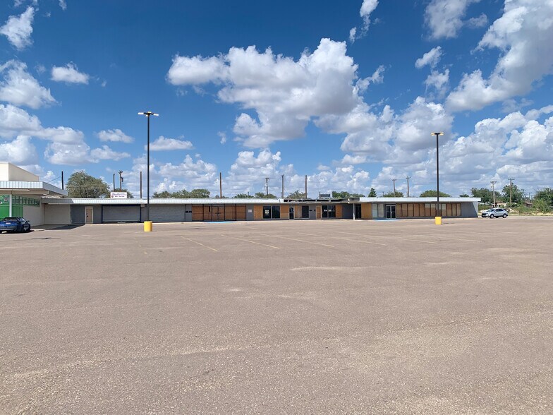 1805 Parkway Dr, Lubbock, TX à louer - Photo du bâtiment - Image 2 de 4