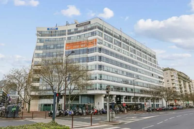 Office in Issy-les-Moulineaux for lease - Building Photo - Image 1 of 23