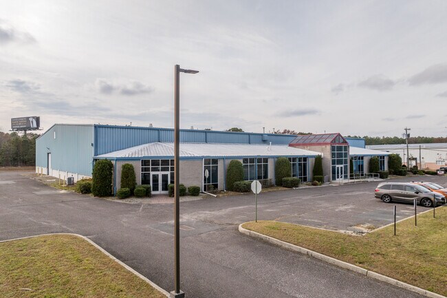 More details for 202 W Parkway Dr, Egg Harbor Township, NJ - Industrial for Lease