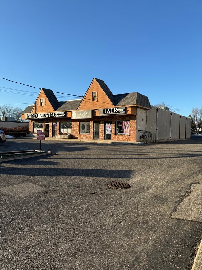More details for 3021-3023 Jericho Tpke, East Northport, NY - Retail for Sale