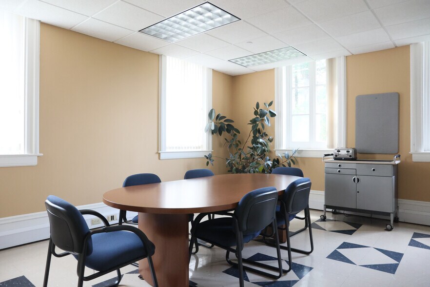 421 Wadsworth St, Middletown, CT à louer - Photo intérieure - Image 2 de 6