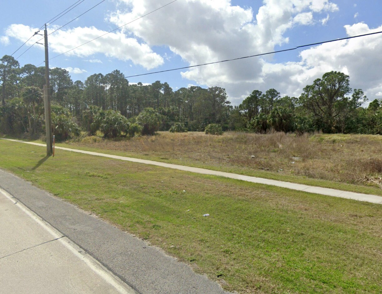 3850 S Ridgewood Ave, Edgewater, FL à vendre Photo du bâtiment- Image 1 de 2