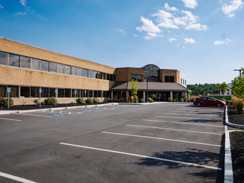 580 Main St, Bolton, MA for lease - Building Photo - Image 1 of 11