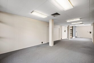 854-860 Nepean Ave, Hampton East for lease Interior Photo- Image 2 of 3