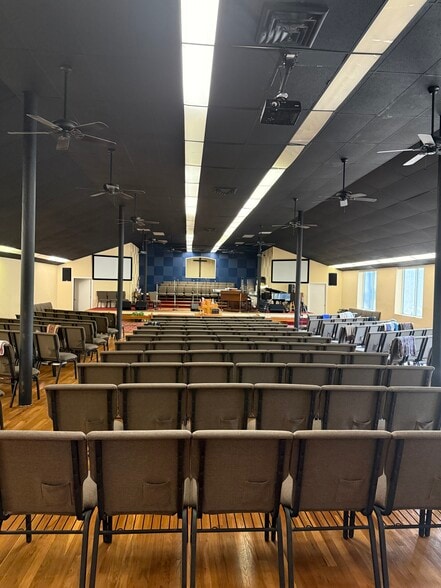 1500 Circle Park Blvd, Fort Worth, TX for sale - Building Photo - Image 3 of 12