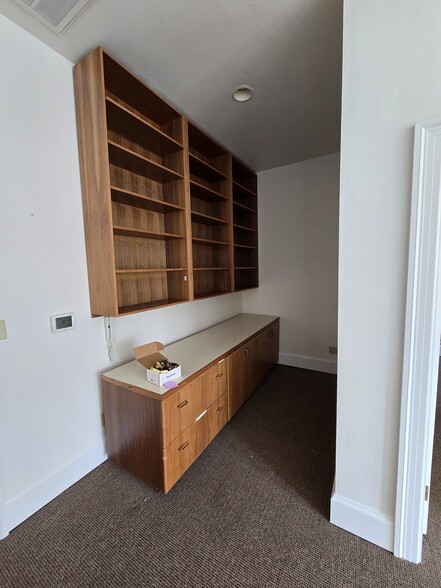 201 W Richmond Ave, Richmond, CA for lease - Interior Photo - Image 3 of 6