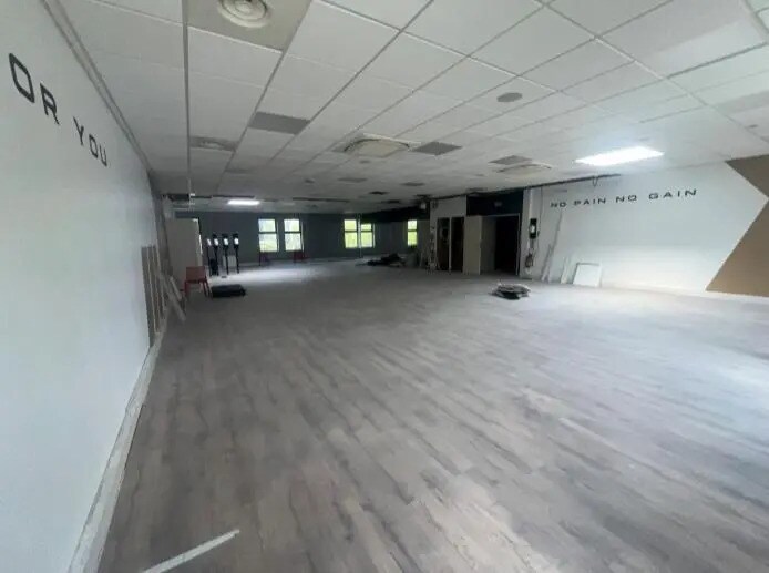 Flex in Champigny-sur-Marne for lease Building Photo- Image 1 of 8