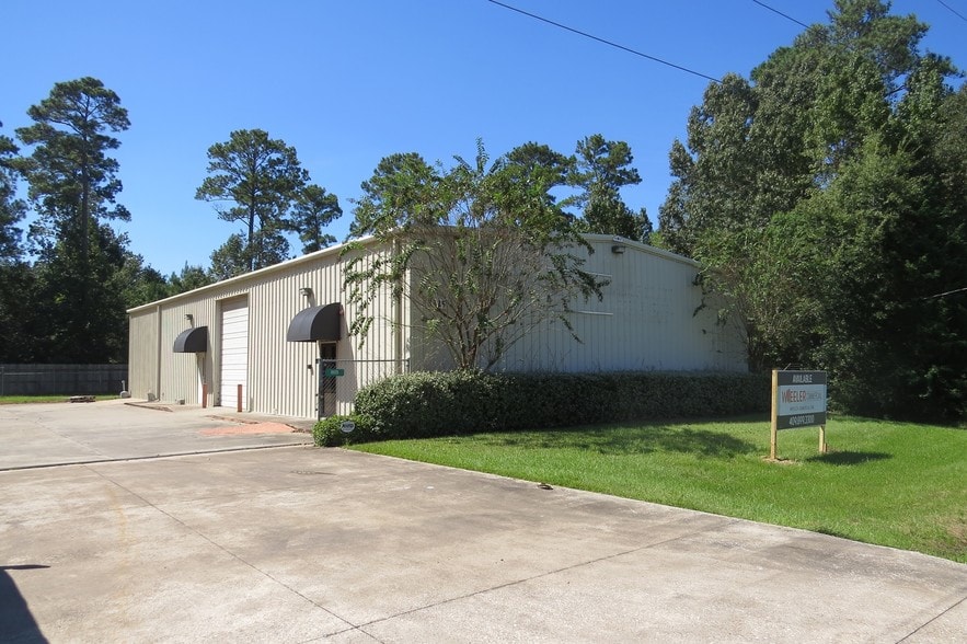 8825 Eastex Fwy, Beaumont, TX for lease - Primary Photo - Image 1 of 40