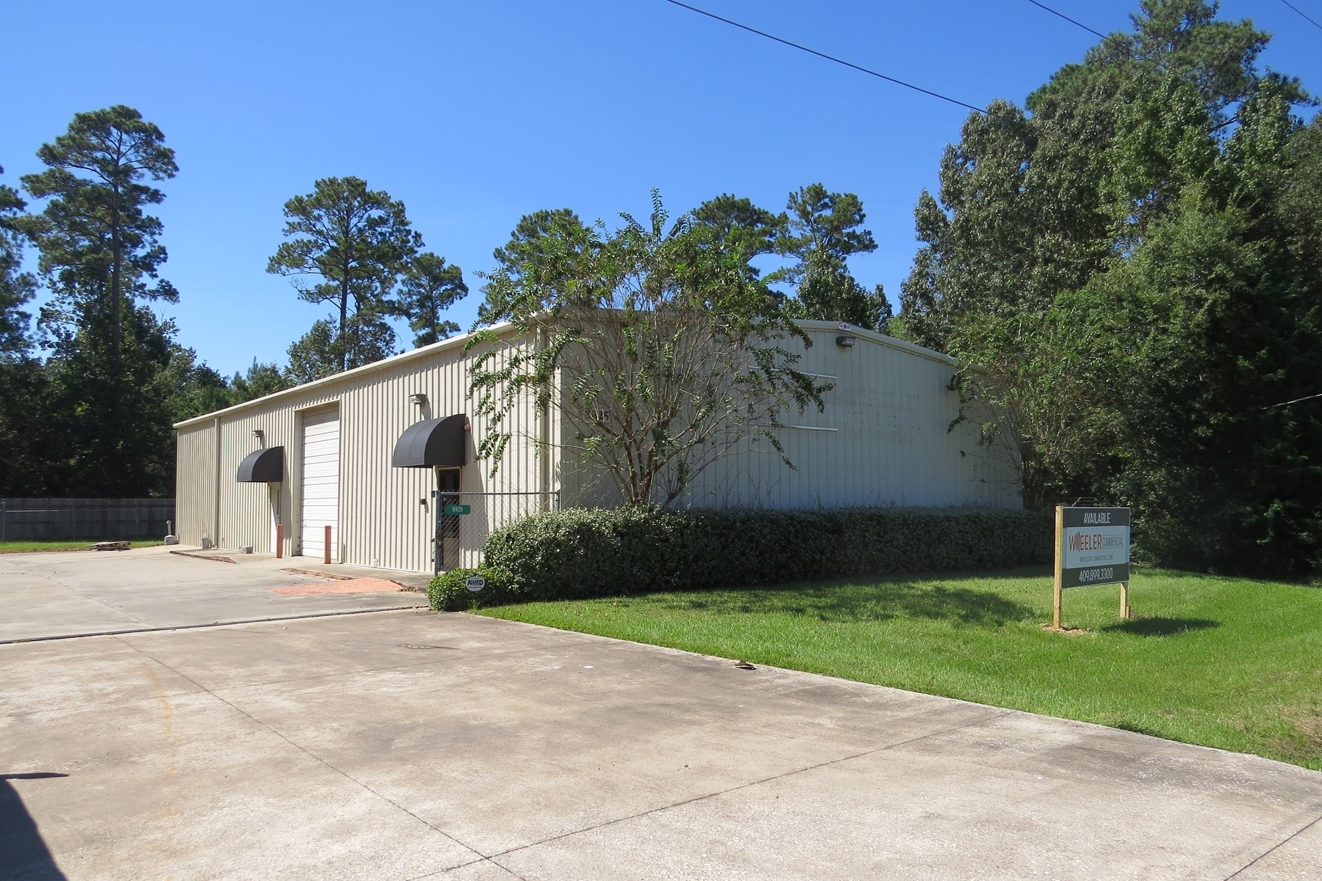 8825 Eastex Fwy, Beaumont, TX for lease Primary Photo- Image 1 of 41