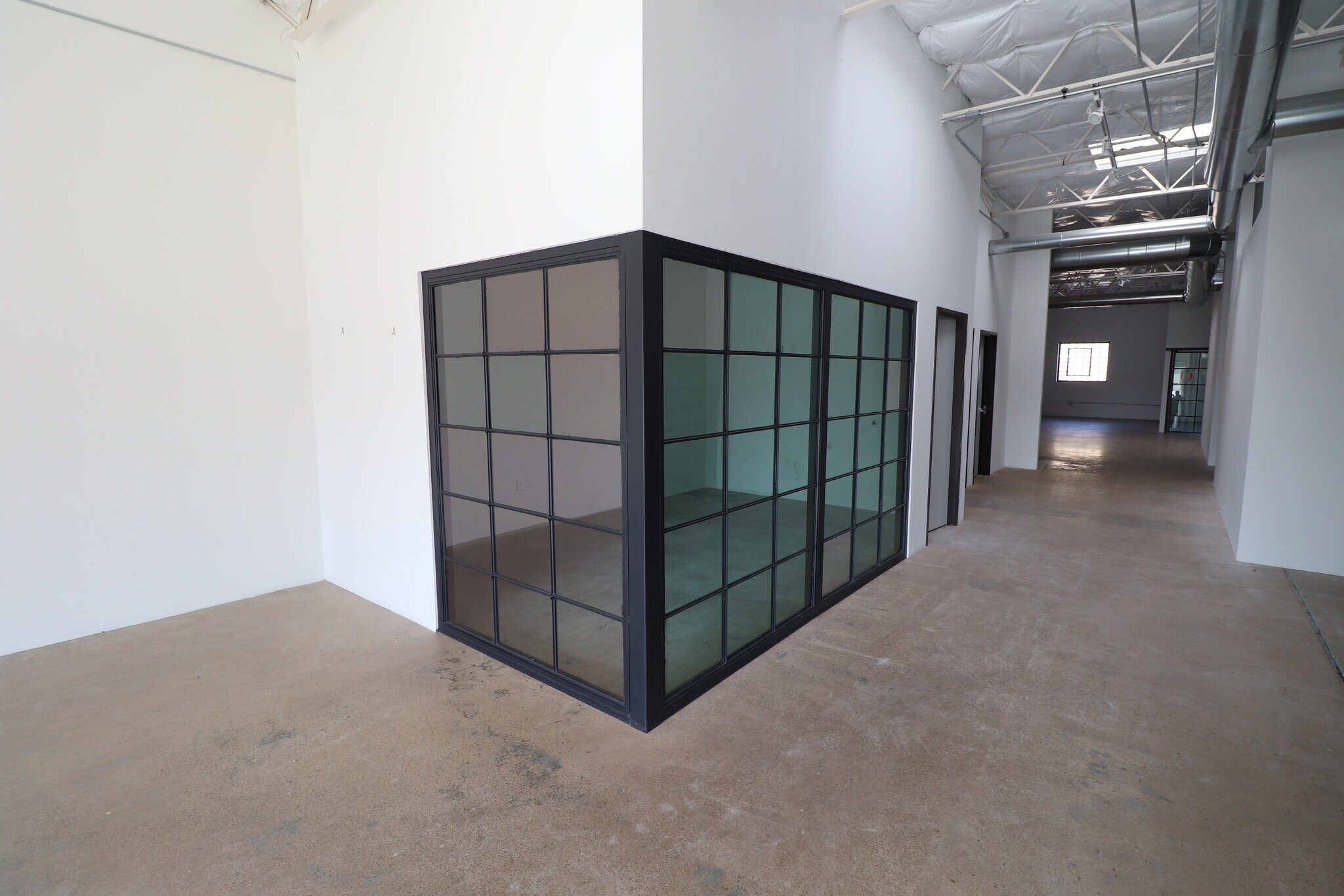 2292 Vantage St, Dallas, TX for lease Primary Photo- Image 1 of 20
