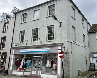Plus de détails pour 44 Bridge St, Haverfordwest - Commerce de détail à louer