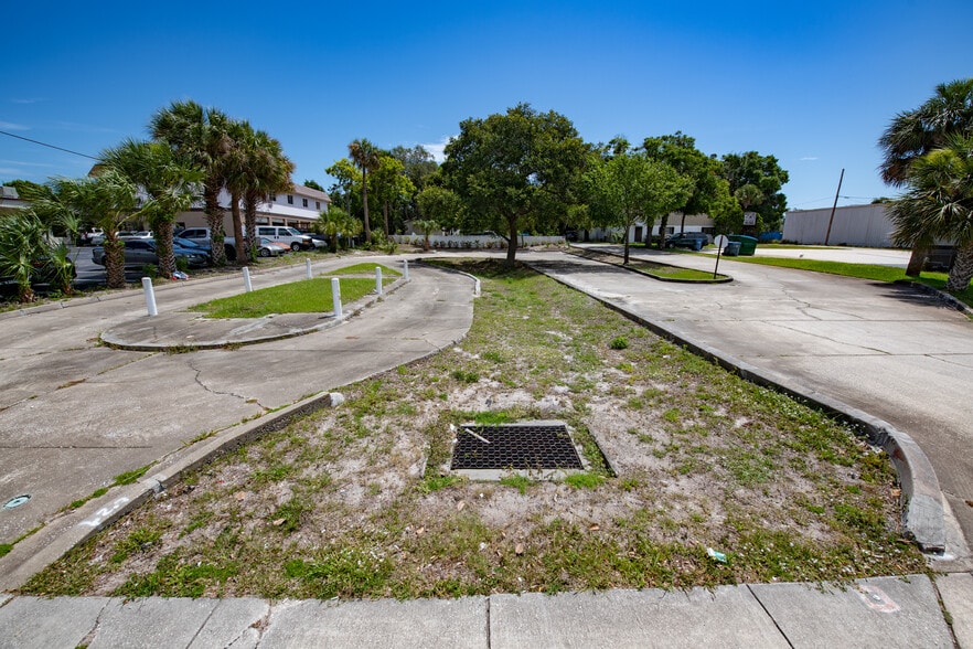 223 Ridgewood Ave, Holly Hill, FL for sale - Building Photo - Image 1 of 19