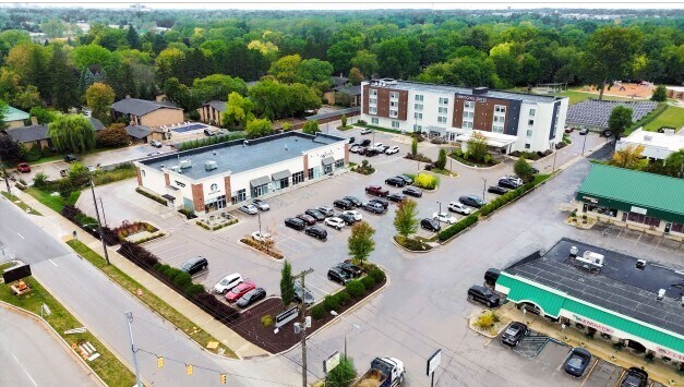 1090-1100 Trowbridge Rd, East Lansing, MI à vendre - Aérien - Image 3 de 7