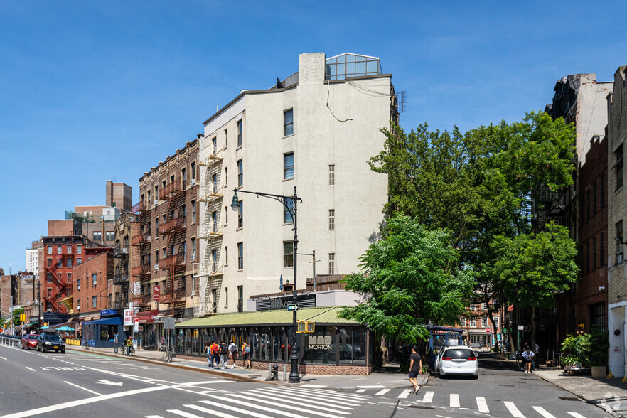 47 7th Ave, New York, NY for sale - Primary Photo - Image 1 of 1