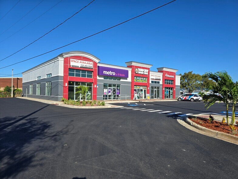 1702 N 50th St, Tampa, FL à louer - Photo du bâtiment - Image 2 de 12