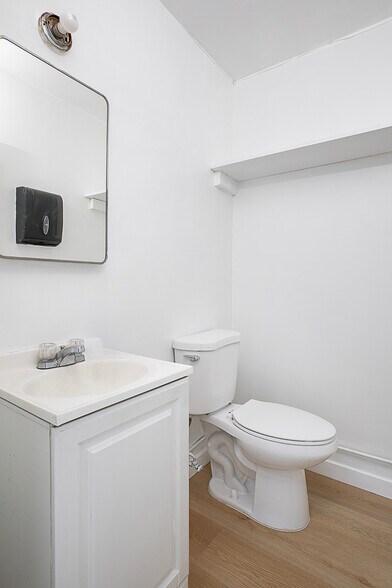 2581 W Pico Blvd, Los Angeles, CA à louer - Photo du bâtiment - Image 3 de 11