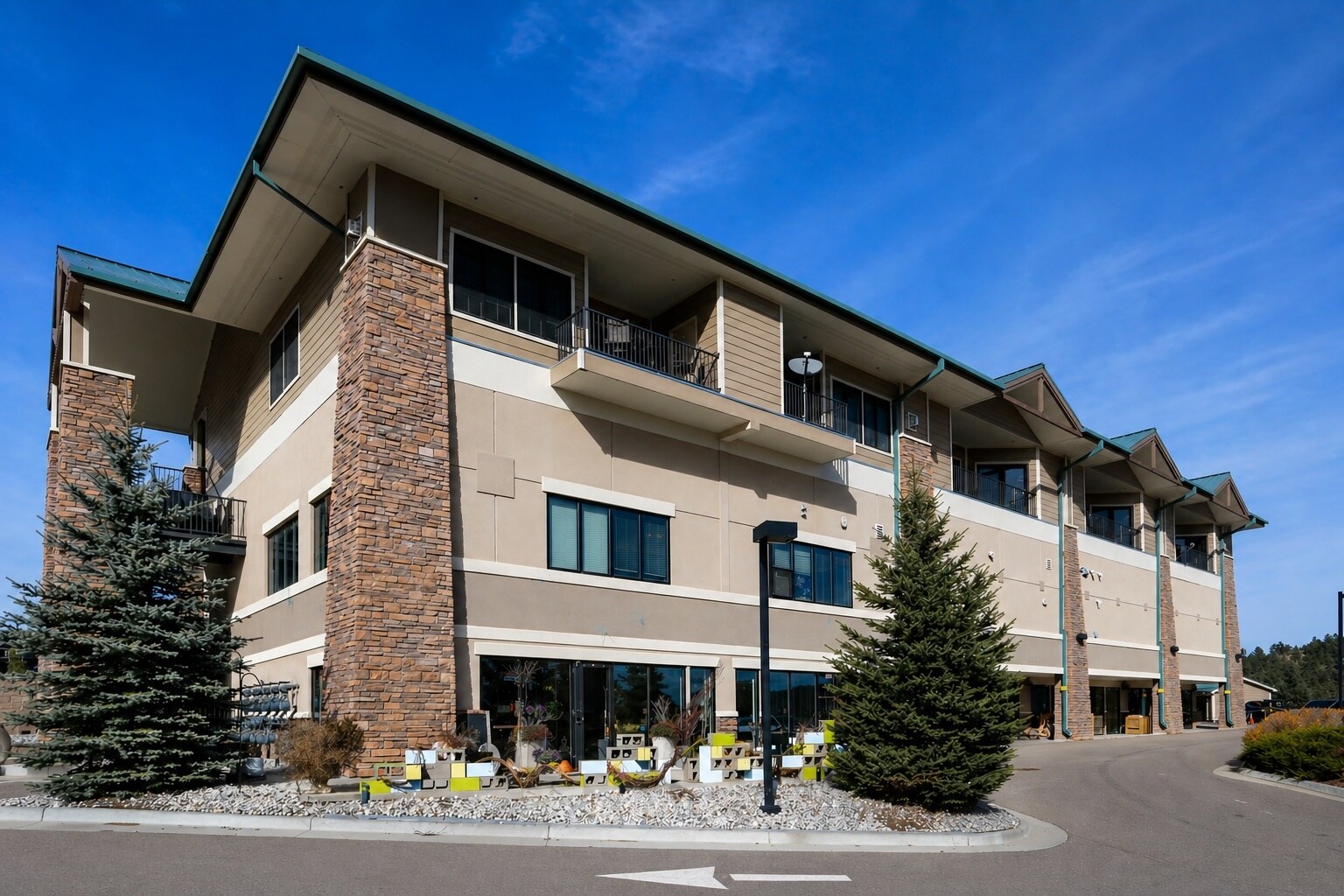 El Rancho Town Center Portfolio portfolio of 3 properties for sale on LoopNet.ca Primary Photo- Image 1 of 3
