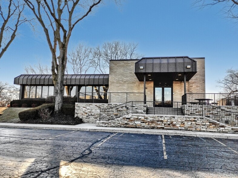 2439 Glenwood Ave, Joliet, IL for sale - Building Photo - Image 2 of 12