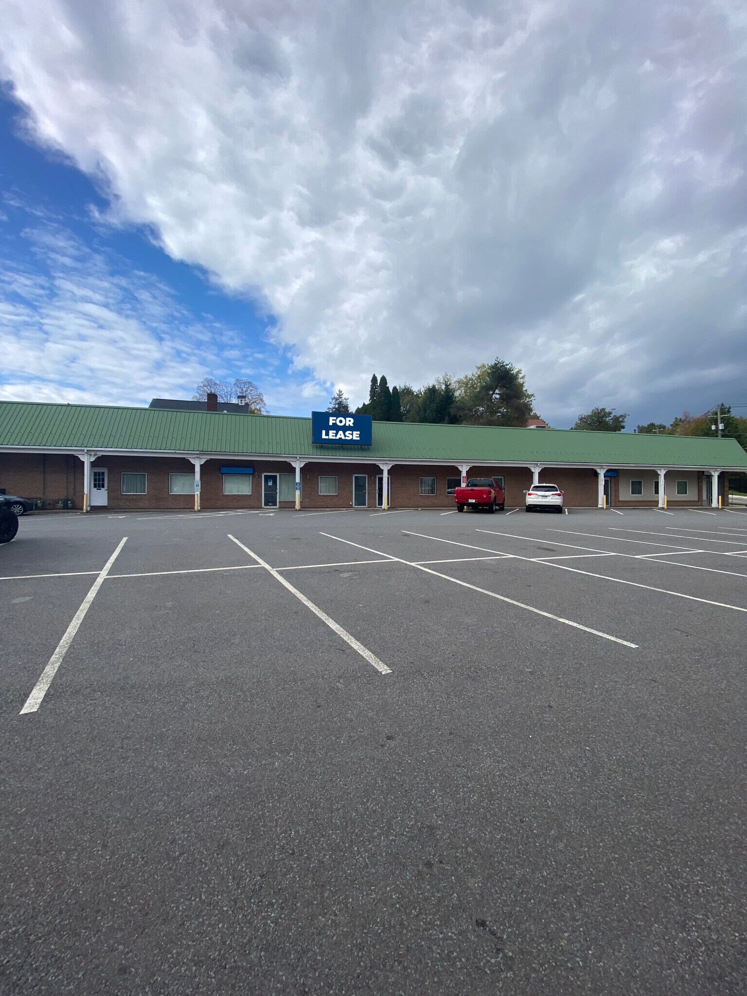 16 Church St, Dallas, PA à louer Photo du bâtiment- Image 1 de 14