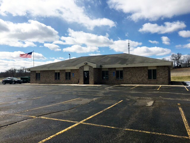 576-588 Olds St, Jonesville, MI à vendre - Photo du bâtiment - Image 3 de 4