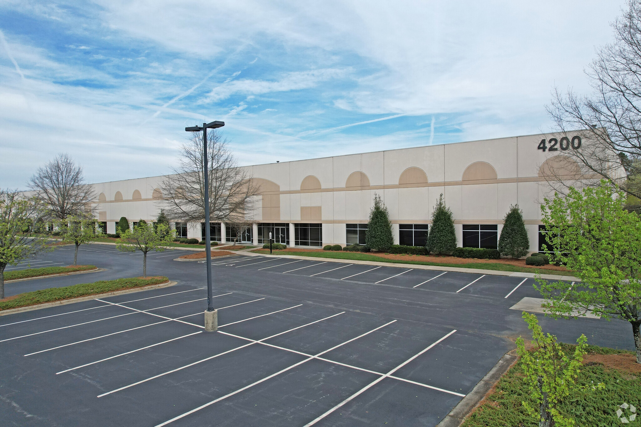 4200 Tudor Ln, Greensboro, NC for lease Primary Photo- Image 1 of 19