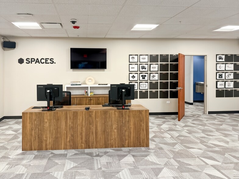 1450 Busch Pky, Buffalo Grove, IL à louer - Photo du bâtiment - Image 2 de 3