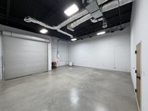 575 Old Norcross Rd, Lawrenceville, GA for lease Interior Photo- Image 2 of 8